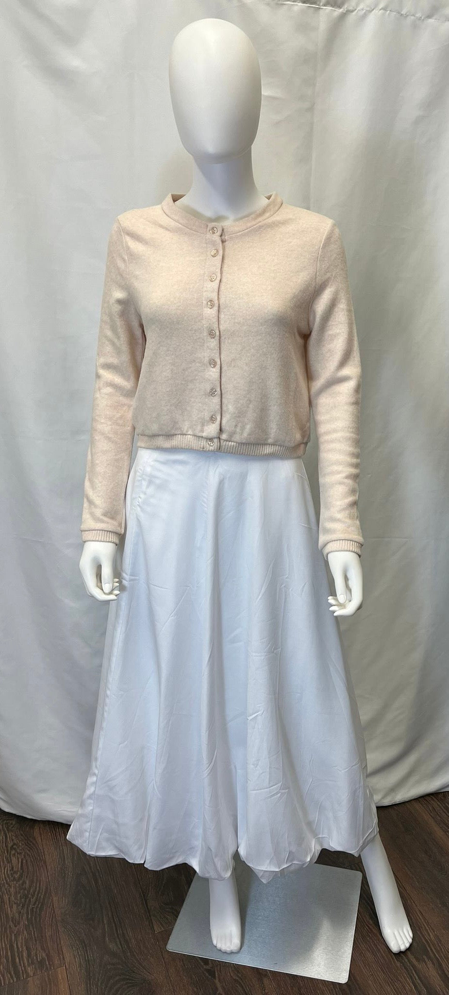Cardigan with hem and cuff bands (available in light blue, light grey, and beige)